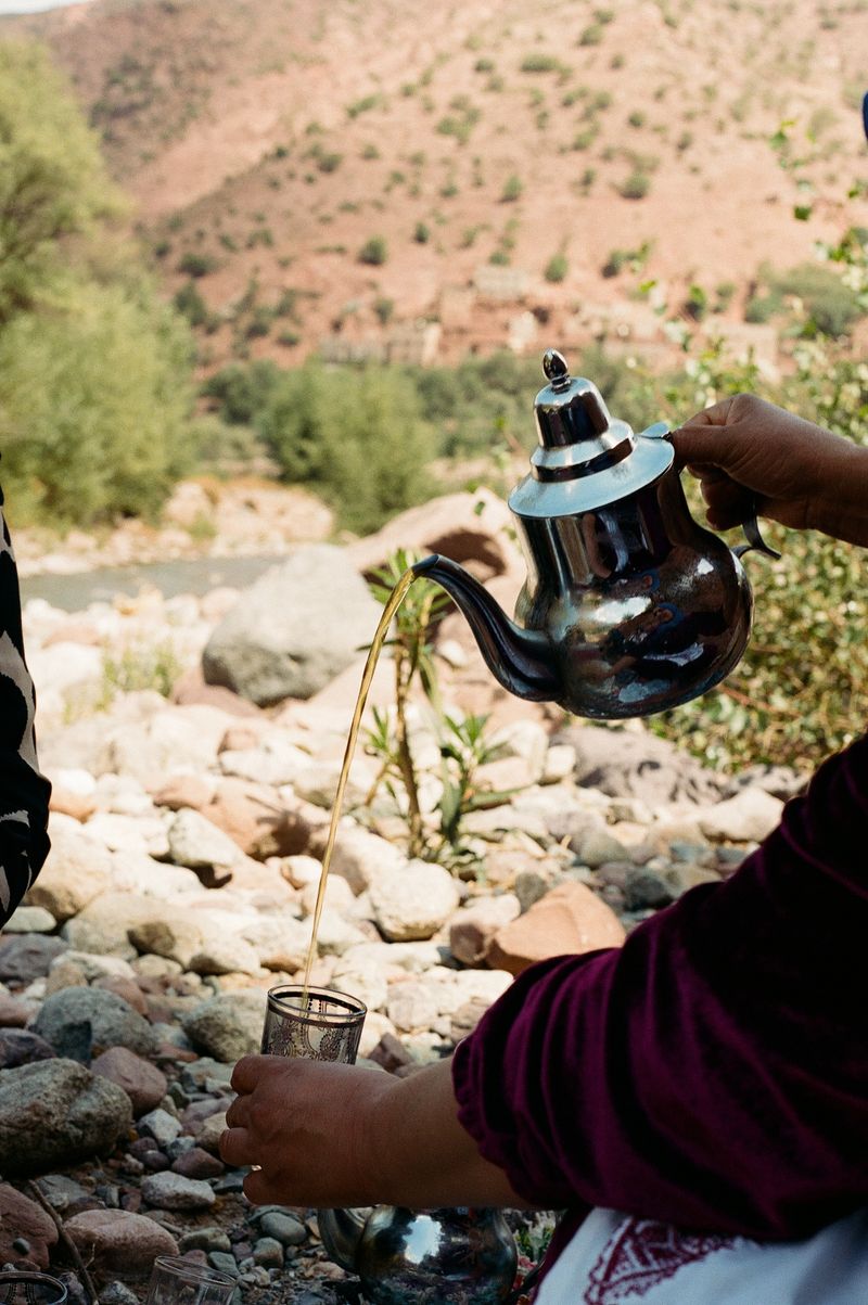© Annissa Durar - A much needed break from washing the wool to have mint tea beside the river