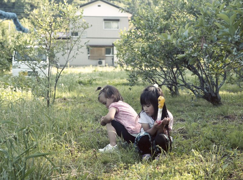 © Dorothee Nowak - Image from the Le temps des cerises photography project