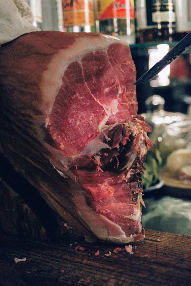 © Raquel Gandra - Image from the Familiar Outsider photography project