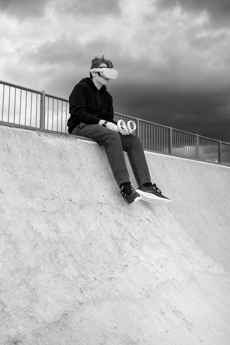 © Gareth Ioan Davies - Image from the FAKE BIRD CLOWN photography project