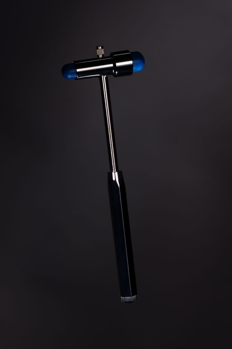 © Tamara Áurea Pazos Campos - Reflex hammer to test deep tendon reflexes, 2025