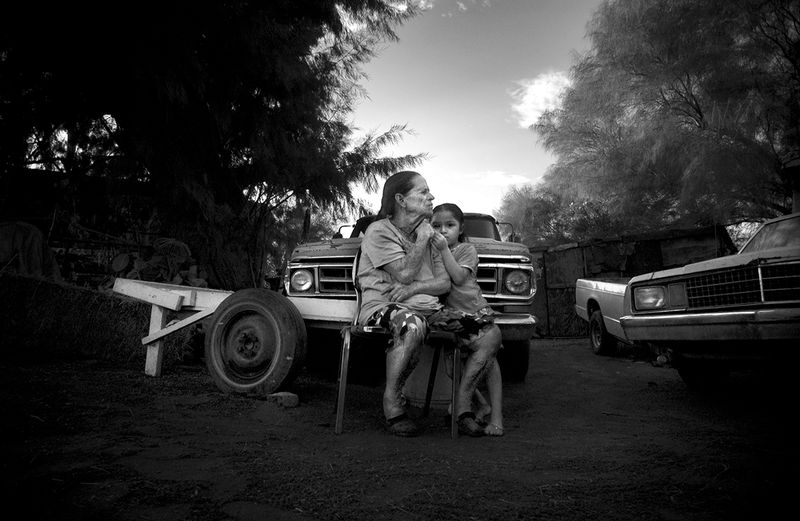 © Brandon Thibodeaux - Image from the Cuando Estoy Aqui photography project