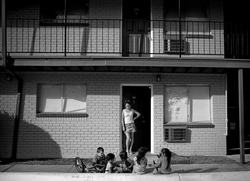 © Brandon Thibodeaux - Image from the Cuando Estoy Aqui photography project