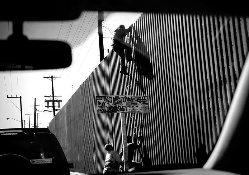 © Brandon Thibodeaux - Image from the Cuando Estoy Aqui photography project