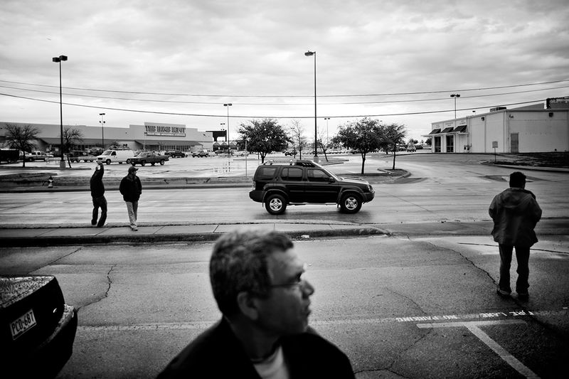 © Brandon Thibodeaux - Image from the Cuando Estoy Aqui photography project