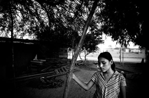 © Brandon Thibodeaux - Image from the Cuando Estoy Aqui photography project