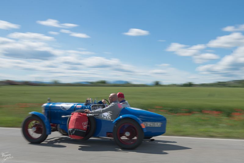 © Thomas Gutschi - Room-dah-bee-boom, the whippering dong