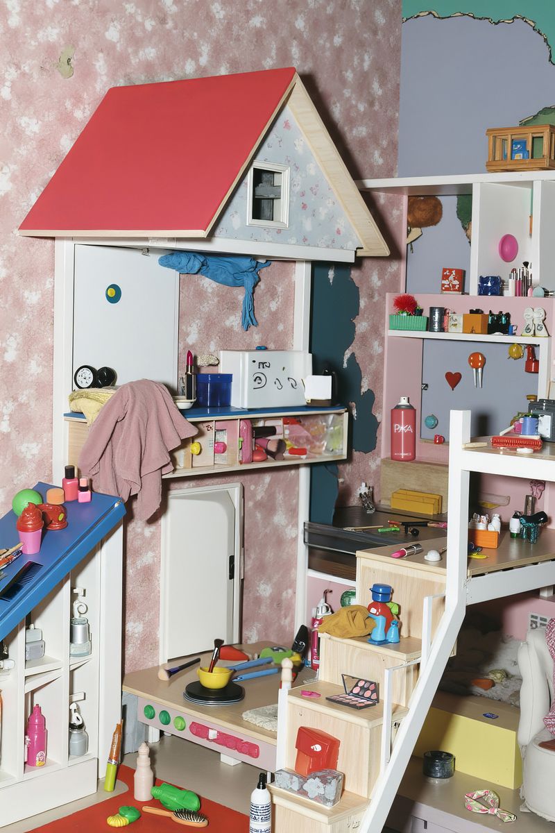 © Mirielle Rohr - Image from the Money Making Child photography project