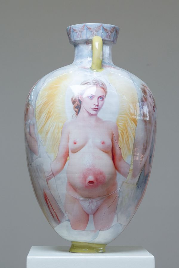 © Mirielle Rohr - Image from the Girls Manufactured photography project