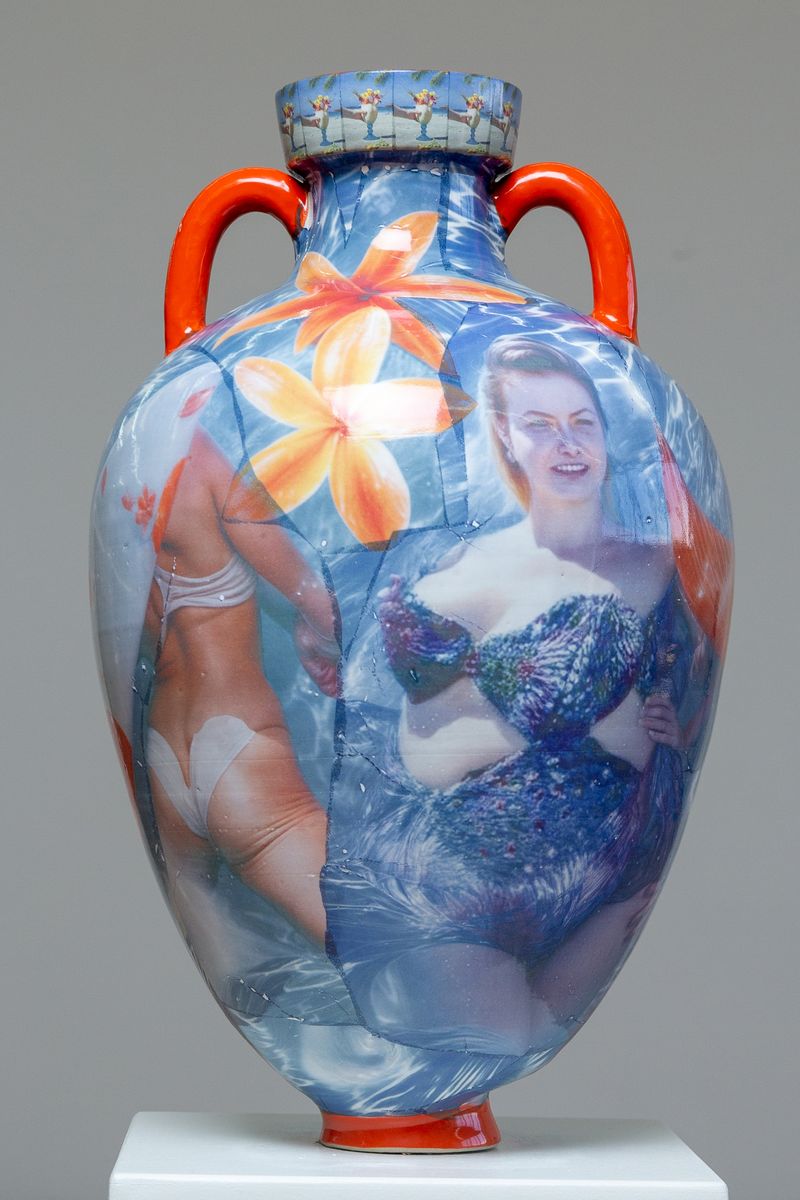 © Mirielle Rohr - Image from the Girls Manufactured photography project