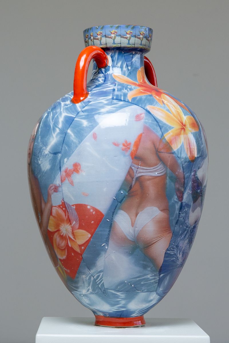 © Mirielle Rohr - Image from the Girls Manufactured photography project