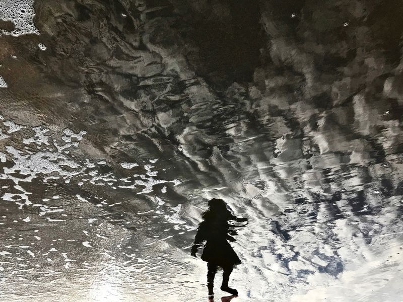 © vanja dimitrova - Image from the Swimmers / Drowners / Dreamers photography project