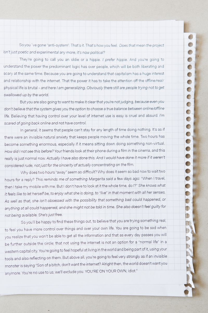 © Ana Oliveira Rovati - Image from the Offline photography project