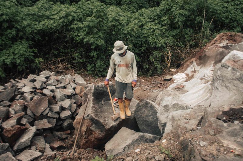 © Gema Ganeswara - Image from the I Dont Know Anything About My Place photography project