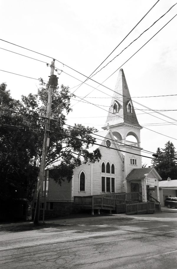 © Martina Borsche - Welsh Presbyterian (Power Lines), 2017.