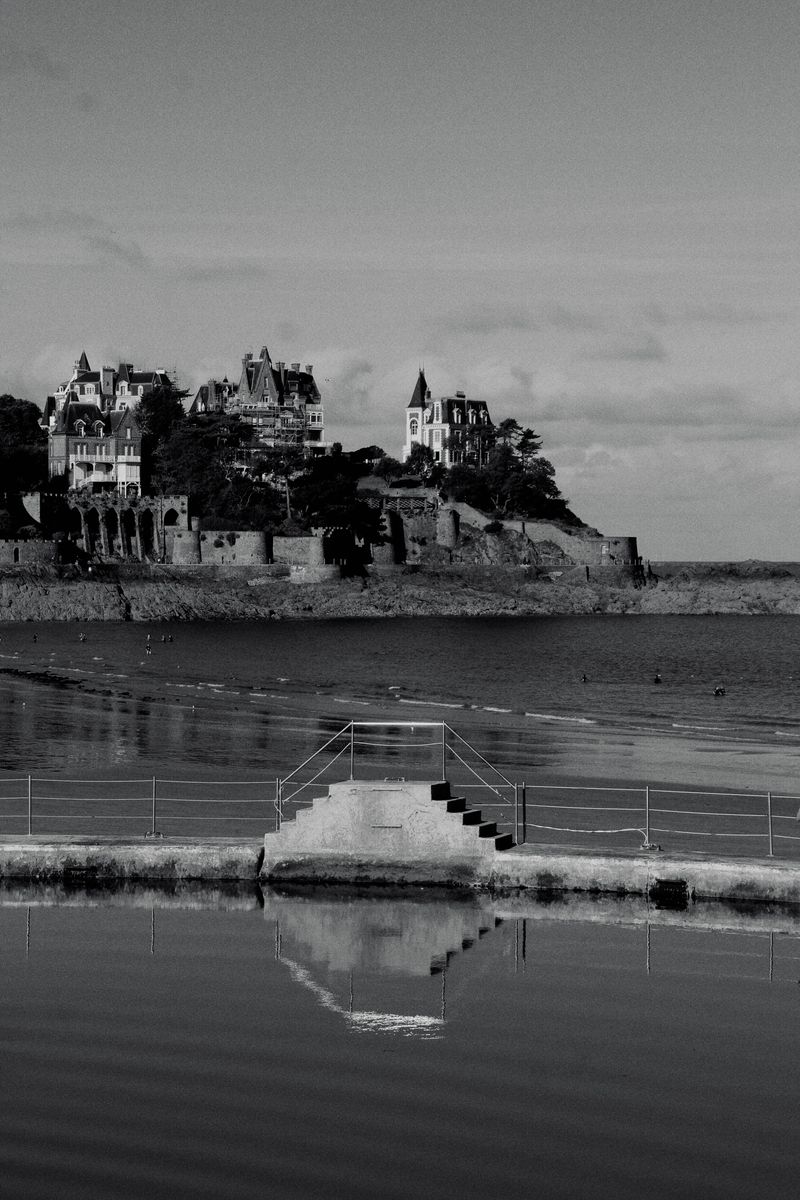 © Aurore Rivoalan - Image from the Noir et Blanc, Silencieux et bruyant photography project