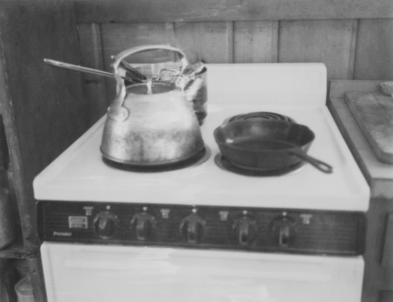 © Ruth Lauer-Manenti - Kitchen Stove 6" x 8" archival pigment print