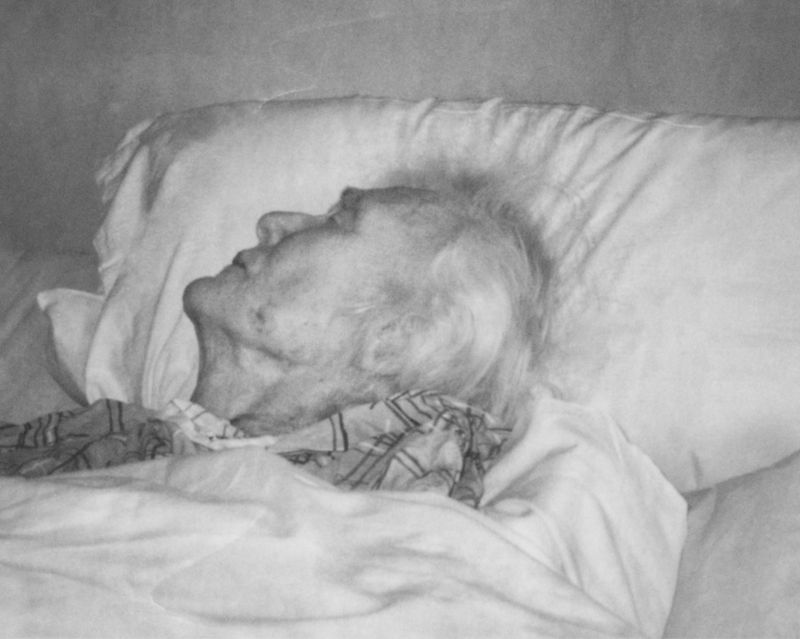 © Ruth Lauer-Manenti - The Last Week of My Mother's Life, no.7 8" x 10" archival pigment print