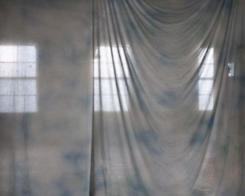 © Ruth Lauer-Manenti - blue cloth old hallway #4