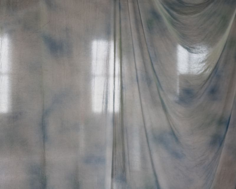 © Ruth Lauer-Manenti - blue cloth old hallway #6