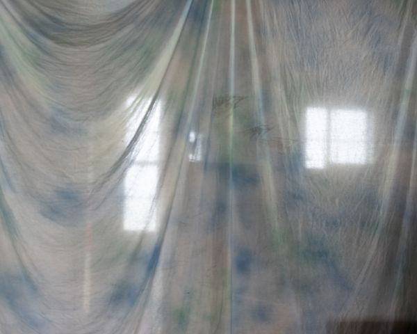 © Ruth Lauer-Manenti - blue cloth old hallway #3