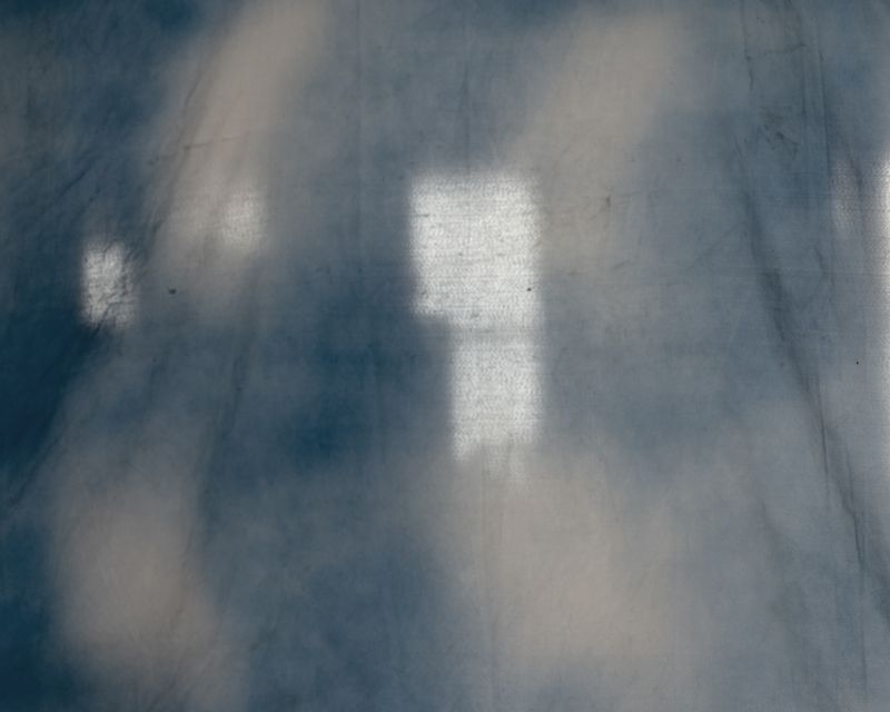 © Ruth Lauer-Manenti - blue cloth old hallway #14