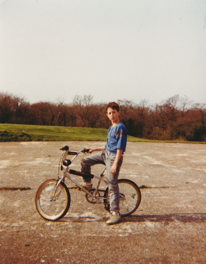 © Huw Alden Davies - Image from the Xennial: Dreaming in Colour photography project