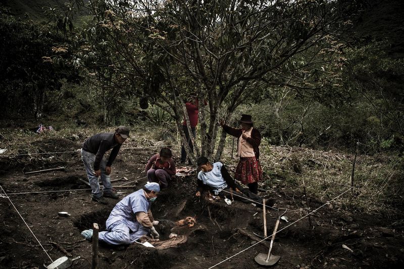 © Max Cabello Orcasitas - Image from the Chungui: Journey to the center of oblivion photography project