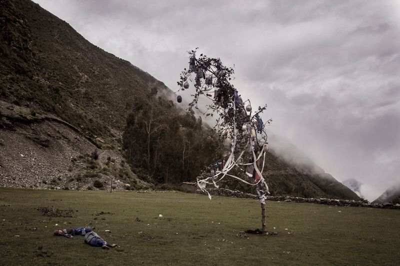 © Max Cabello Orcasitas - Image from the Chungui: Journey to the center of oblivion photography project