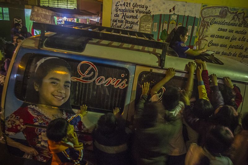 © Max Cabello Orcasitas - Image from the The Girls want to be singers Wayno photography project