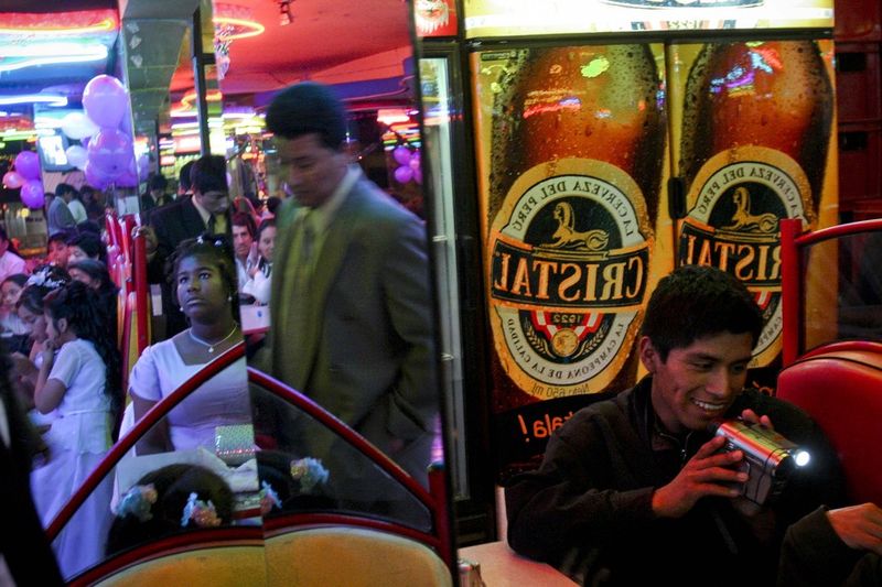 © Max Cabello Orcasitas - Image from the Happy Days in the new quarters of the periphery of Lima photography project