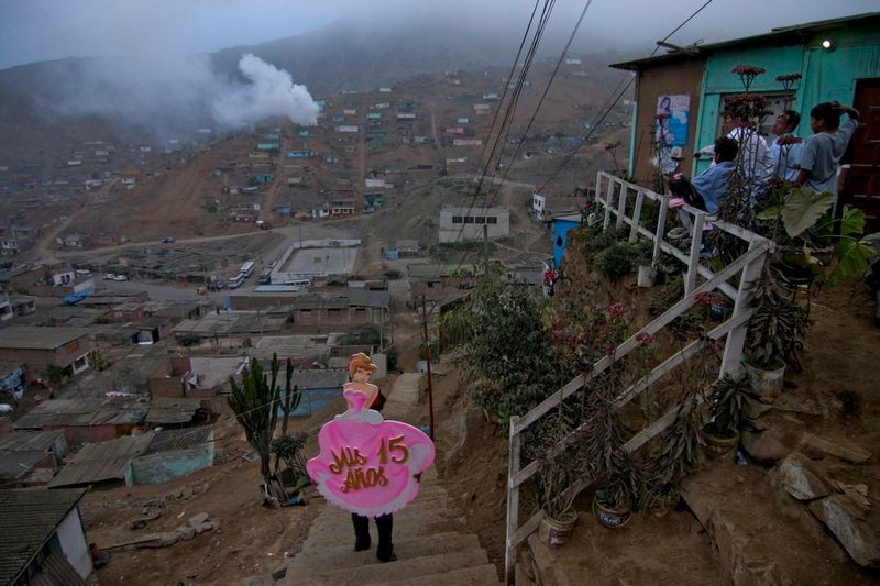 © Max Cabello Orcasitas - Image from the Happy Days in the new quarters of the periphery of Lima photography project