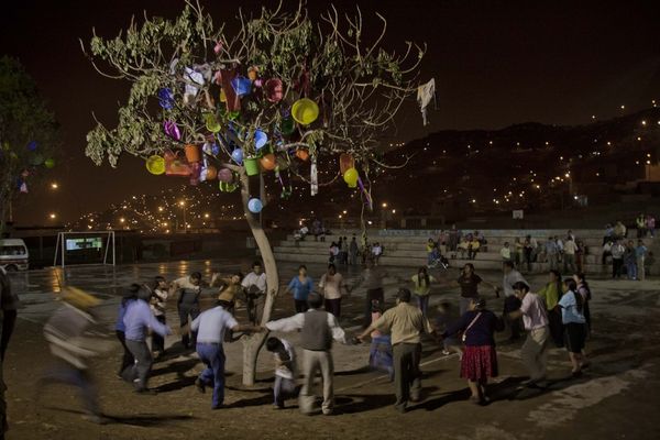 © Max Cabello Orcasitas - Image from the Happy Days in the new quarters of the periphery of Lima photography project