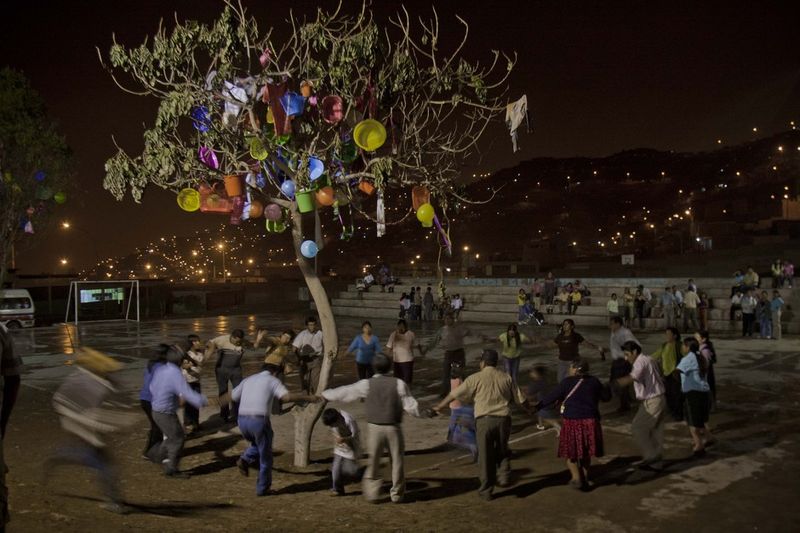 © Max Cabello Orcasitas - Image from the Happy Days in the new quarters of the periphery of Lima photography project