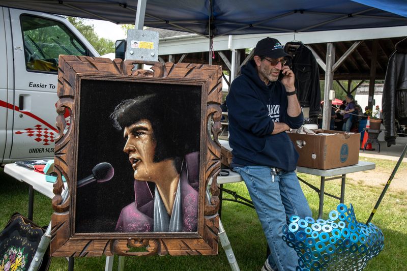 © Steven Edson - Bizarroland, Brimfield, MA