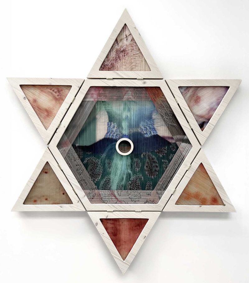 © Mona Bozorgi - Image from the Threads of Freedom photography project