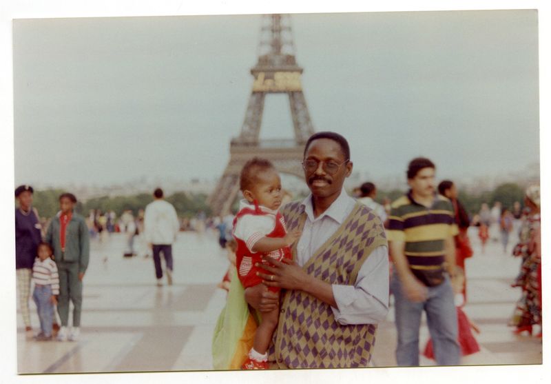 © Carolina Arantes - Image from the FIRST GÉNÉRATION photography project