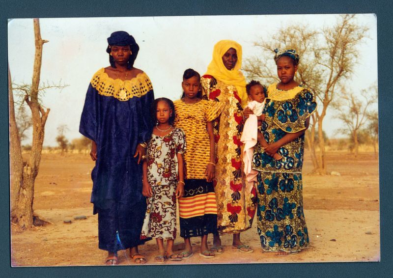 © Carolina Arantes - Image from the FIRST GÉNÉRATION photography project