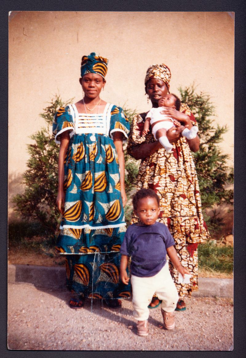 © Carolina Arantes - Image from the FIRST GÉNÉRATION photography project