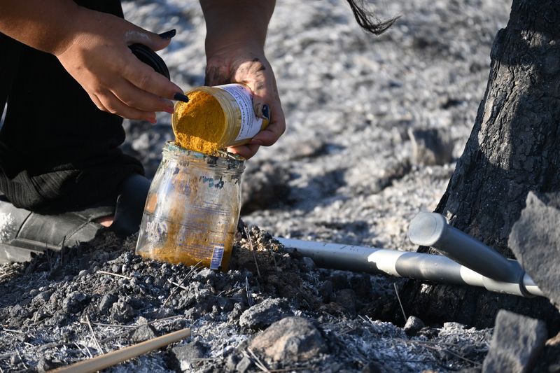 © Demetra Nicodemou - Image from the CARE FOR SELF 'φροντίδα' photography project