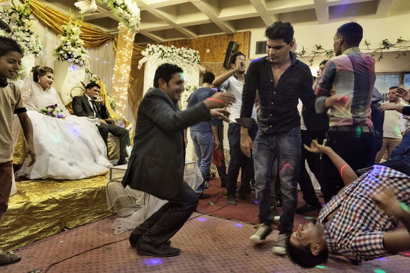 © Ali Arkady - 04/11/2015 - Baghdad, Iraq - A wedding in Baghdad. © Ali Arkady/VII Photo