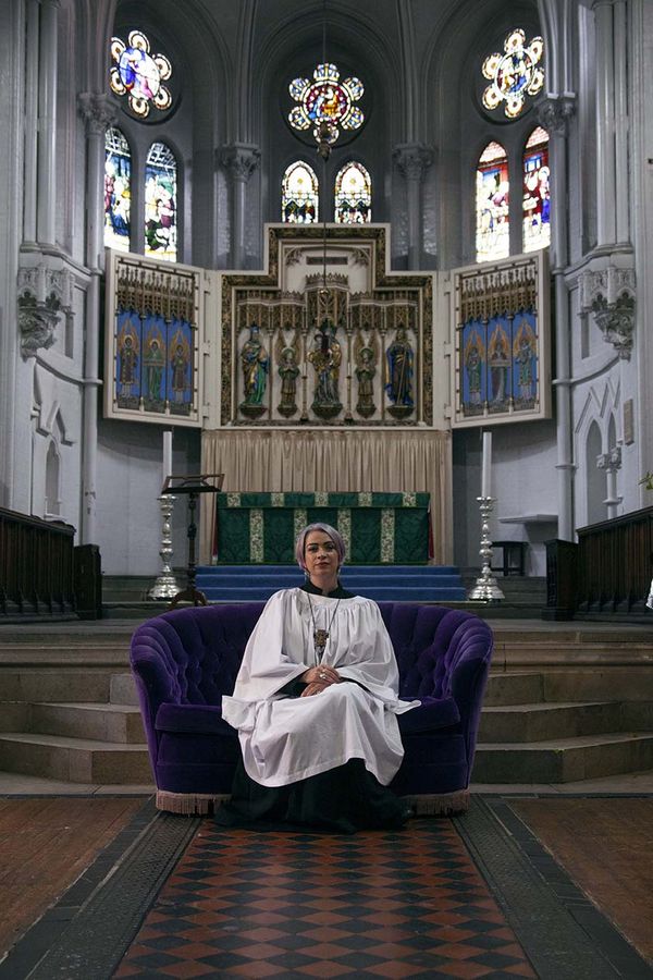 © Ruby Steele - Image from the Women on Sofas photography project