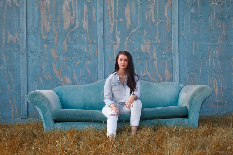 © Ruby Steele - Image from the Women on Sofas photography project