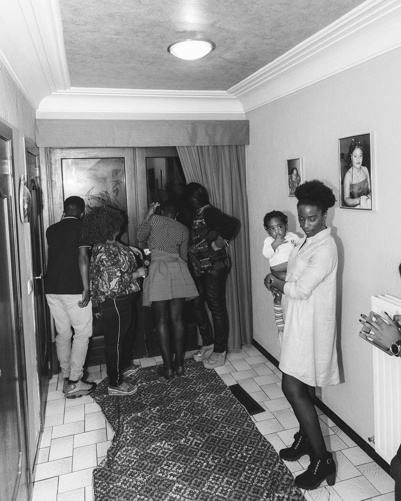 © Rebecca  Fertinel - Family of the bride are waiting for the groom for the rituals before the official wedding