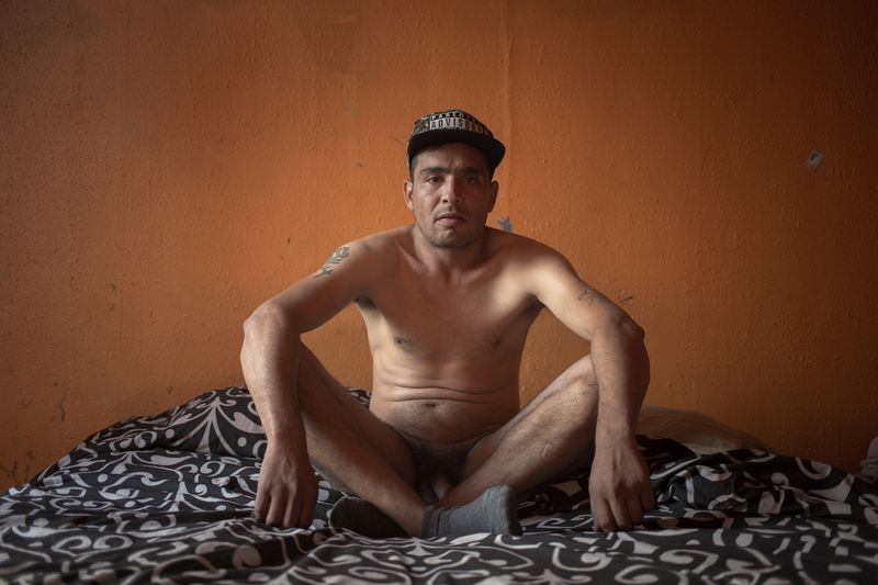 © Carla Yovane - Image from the WALTZ TIME (TIEMPO DE VALS) photography project