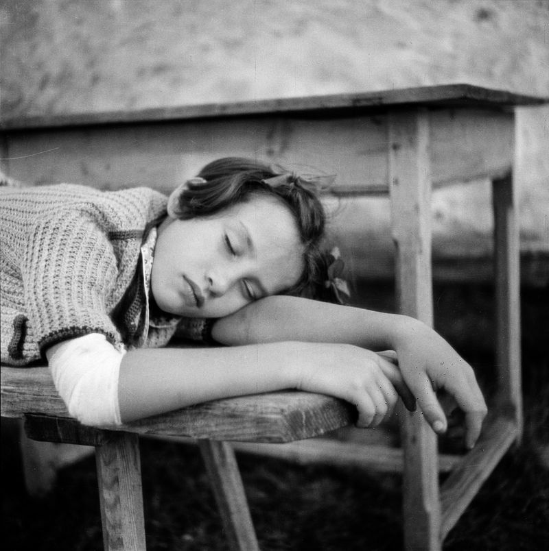 © Edition Patrick Frey - Image from the Die Verwandte. Aus dem fotografischen Nachlass der Anne-Marie von Wolff by Mimi Von Moos photography project