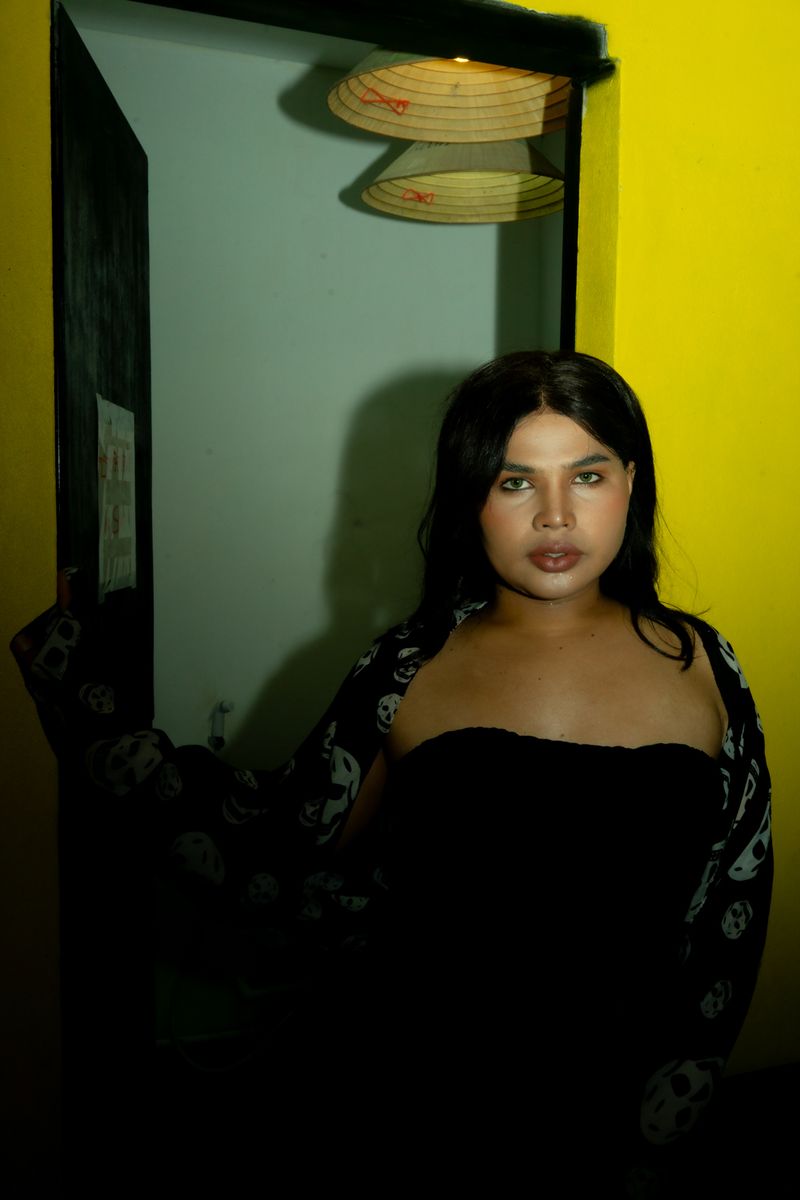 © Bienyl Huelgas - A portrait of Davina, 27.