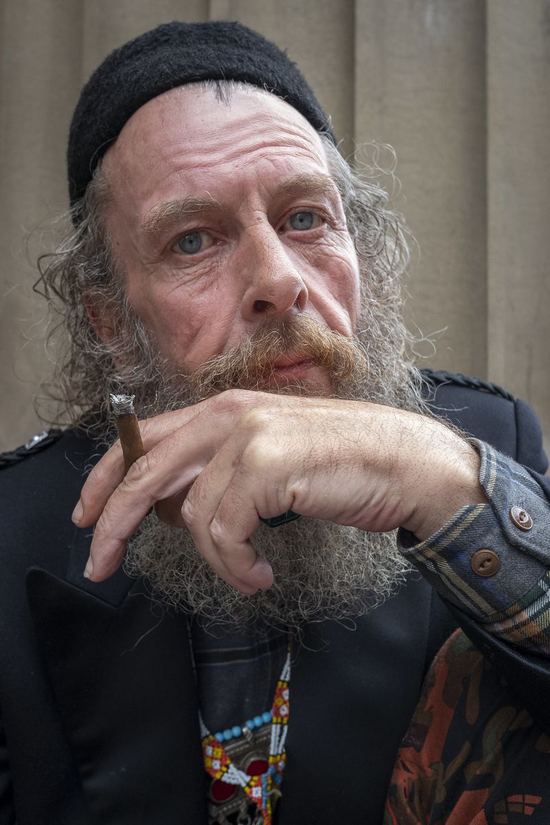 © John Perivolaris - A photograph to commemorate a dialogue with Frankie Robertson under a Glasgow colonnade, 20 August 2019