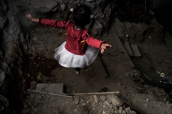 © Yael Martínez - Image from the La casa que sangra II Broken Roots. photography project