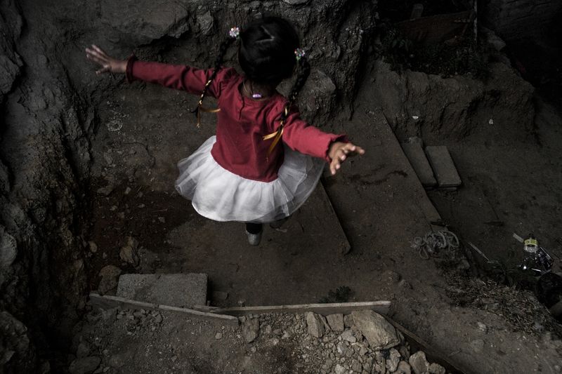 © Yael Martínez - Image from the La casa que sangra II Broken Roots. photography project